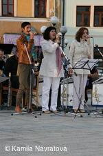 * Z DĚNÍ VE MĚSTĚ