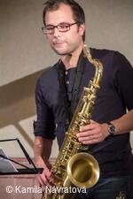 * Z DĚNÍ VE MĚSTĚ